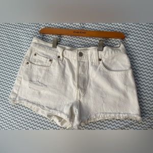 501 Levi’s shorts white